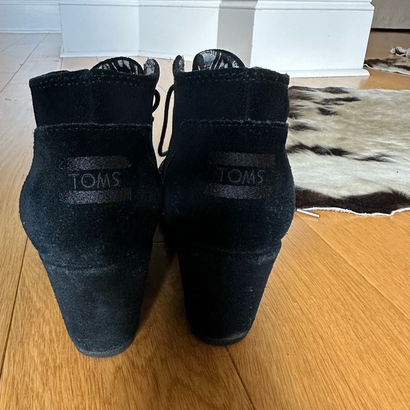 Tom’s Wedge booties, black, barely used - Picture 4 of 4